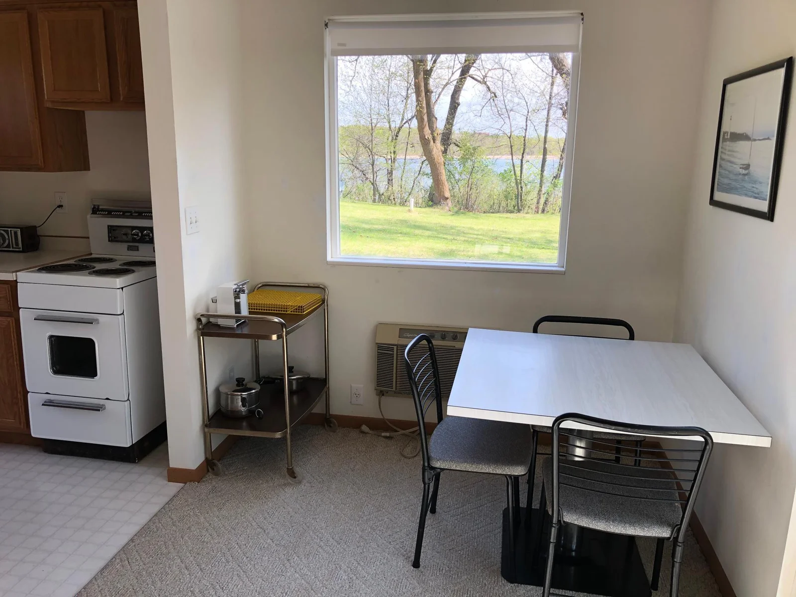 Small Kitchen/Dining area