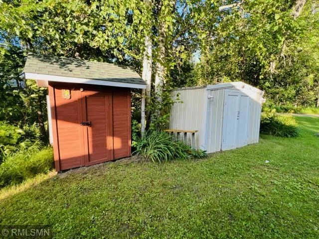 2 sheds