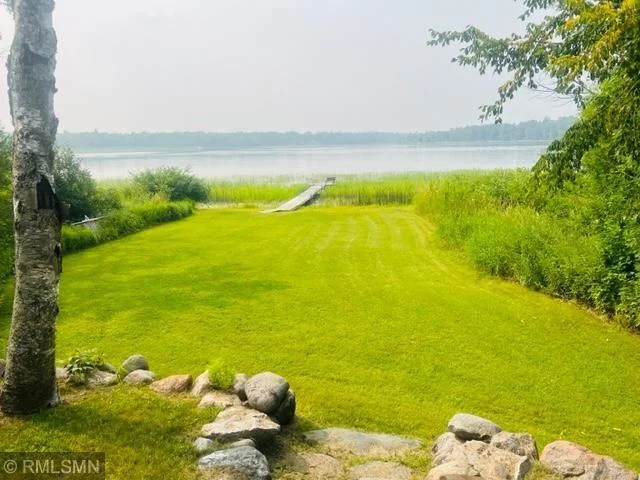 Nice level yard to lake