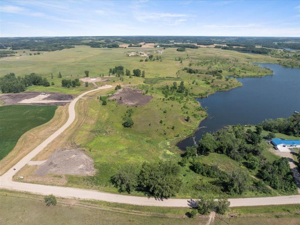 02-DJI_20240801142235_0441_D.jpg