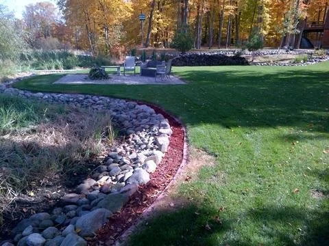Patio area for kicking back and relaxing at creekside!