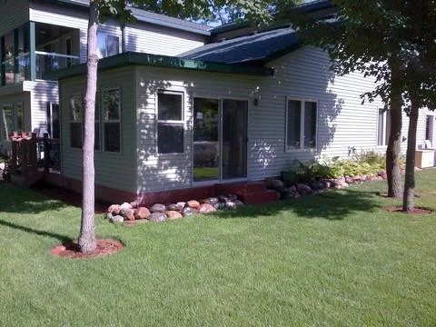 Another exterior view of home.