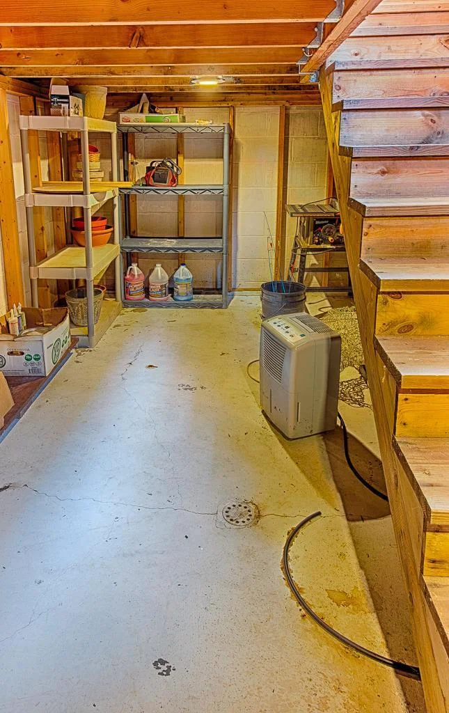 A view in this excellent crawl space - storm shelter PLUS great for storage!