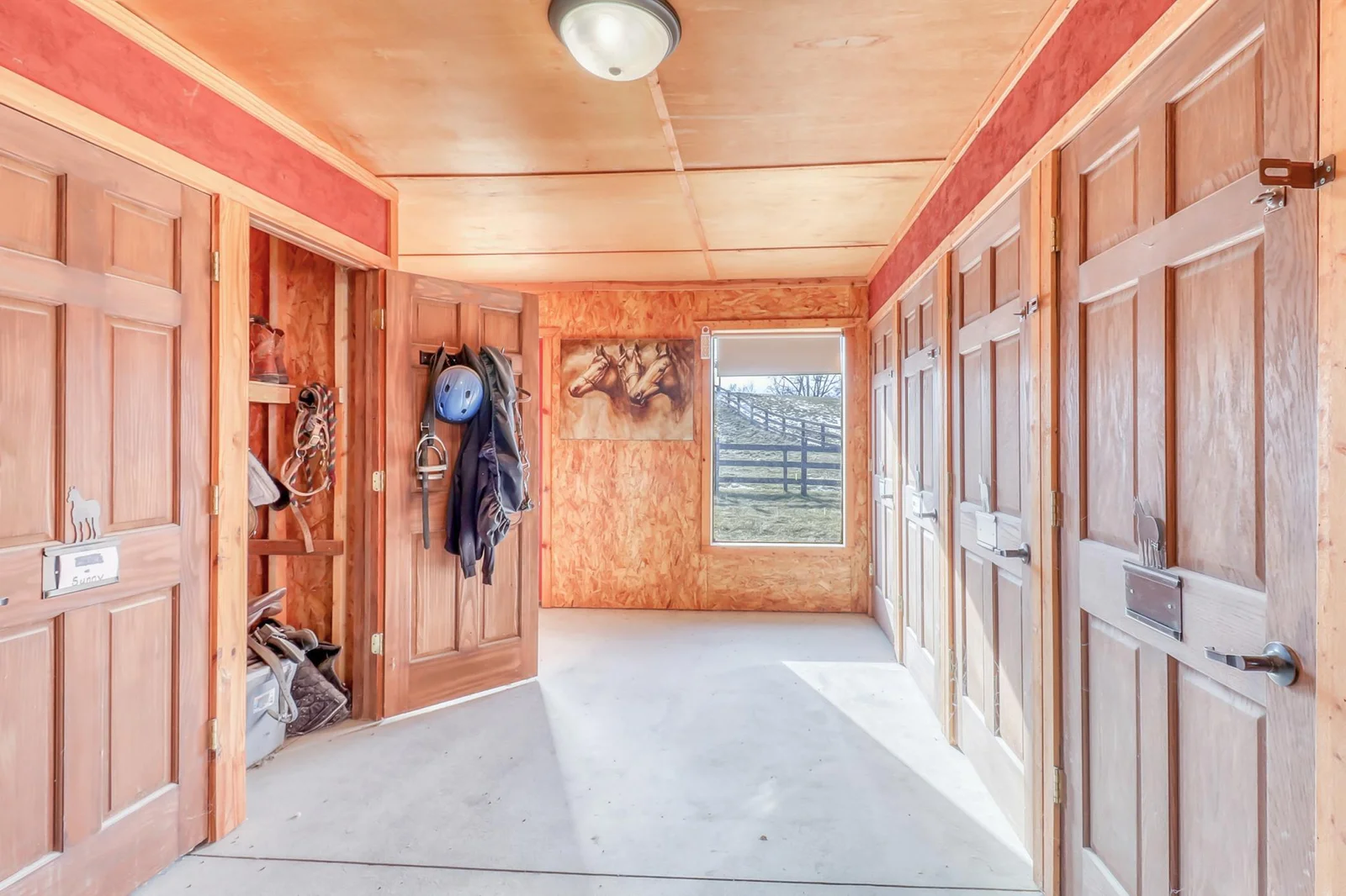 Barn 1 Tack lockers