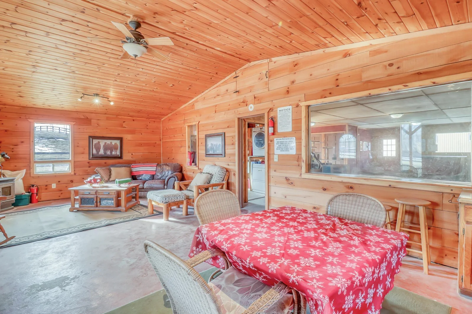 Barn 1 Lounge