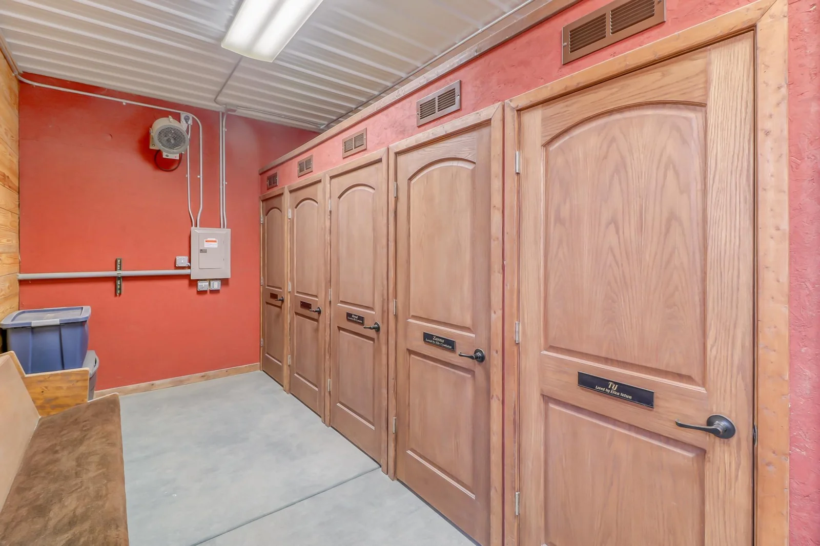 Barn 2 Tack lockers