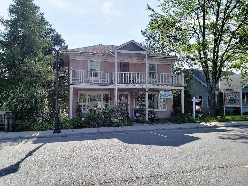 Photo 1 of 418 Bench Street