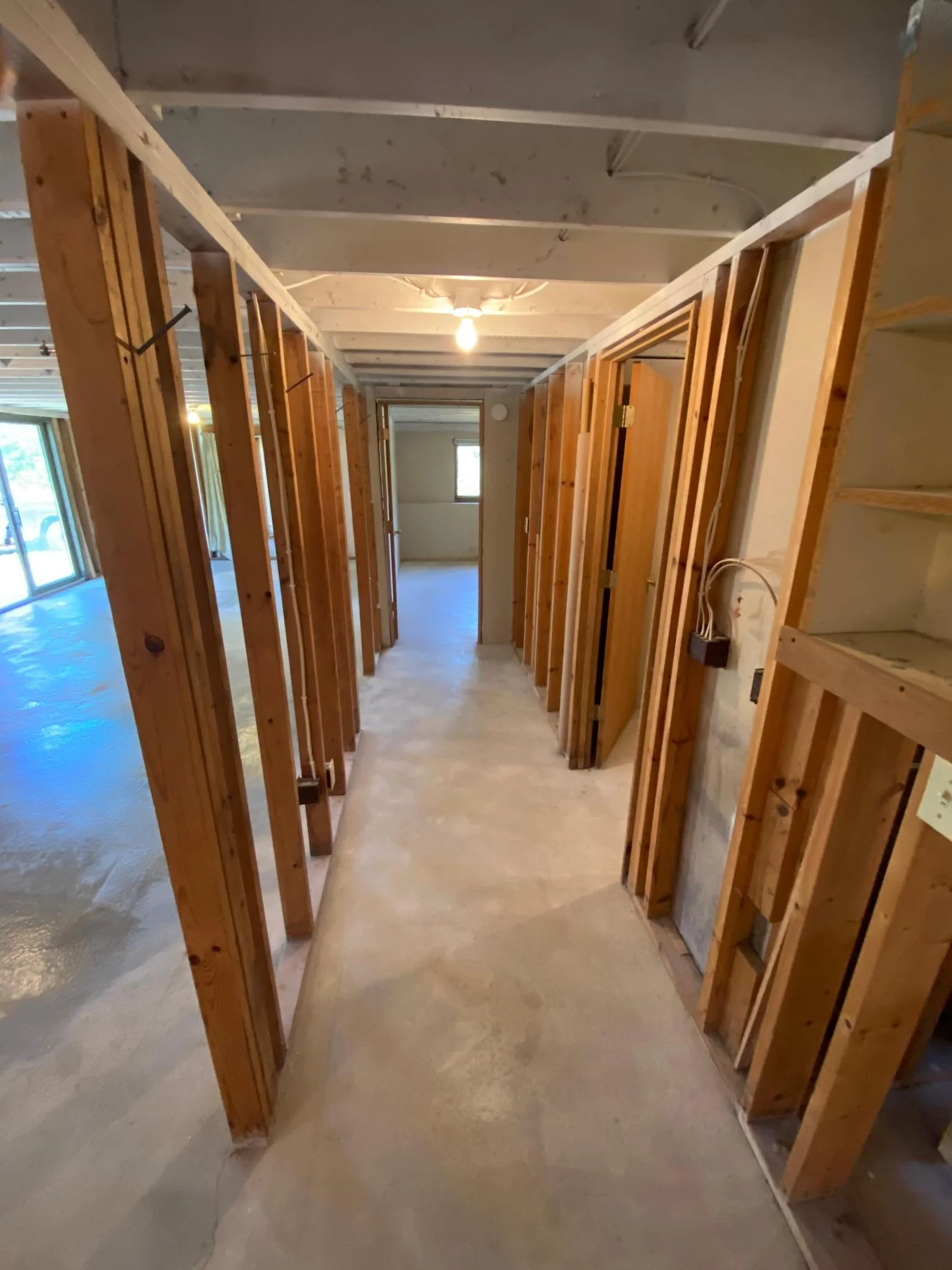 6.) Hallway.jpeg