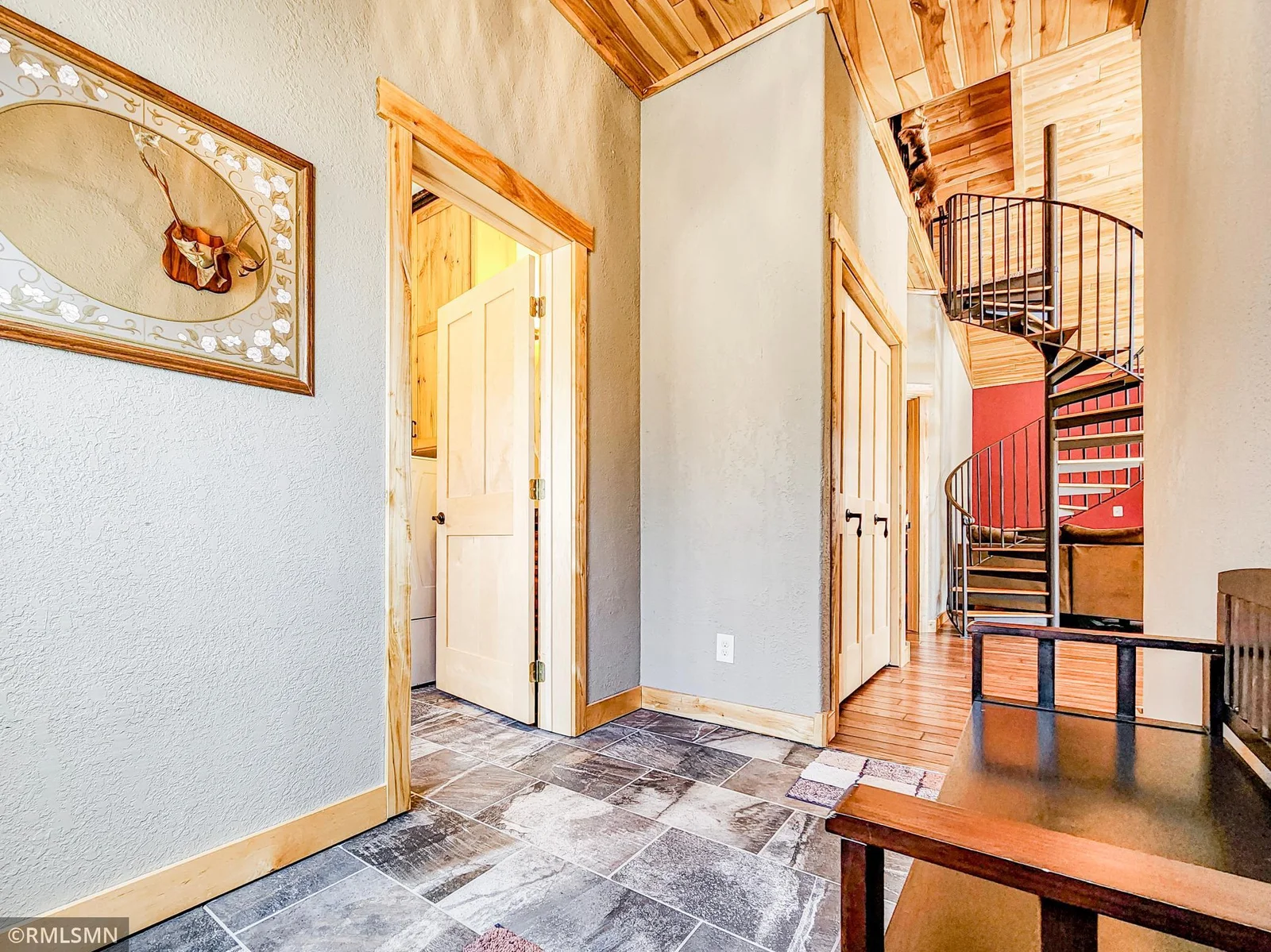 Entry from door
