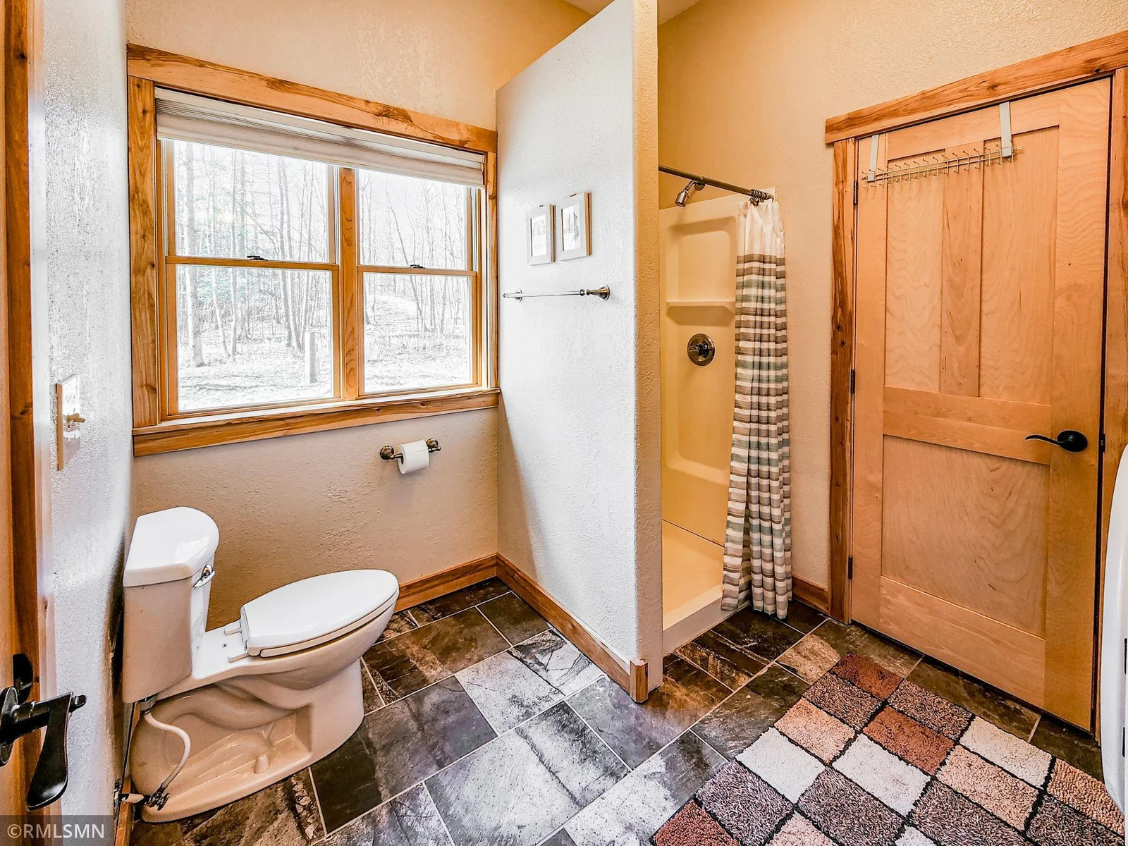 3/4 bath, laundry and access to utility