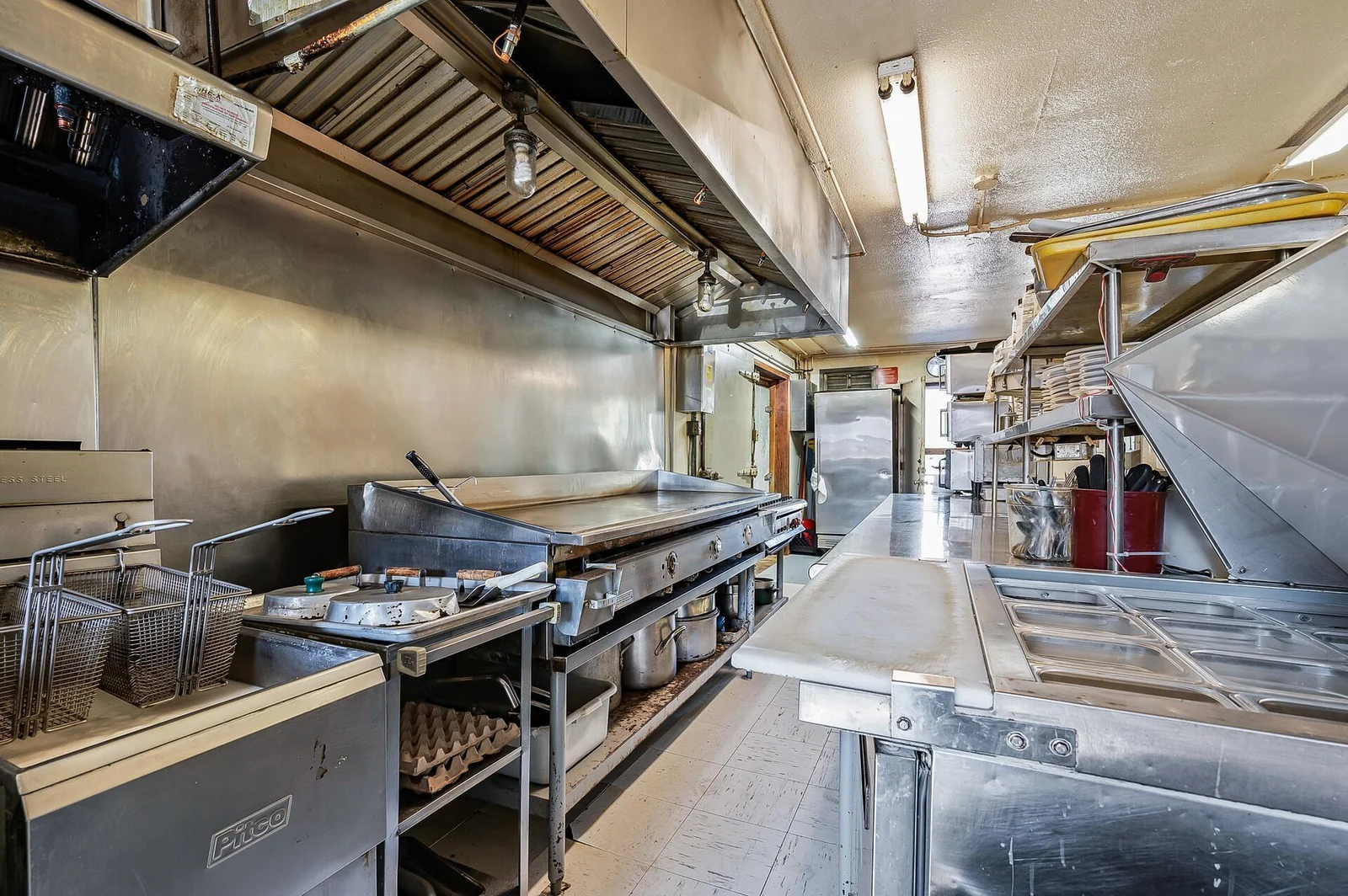 Commercial kitchen