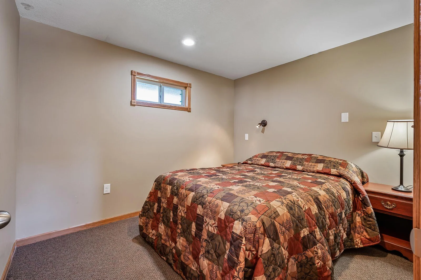 Cabin bedroom