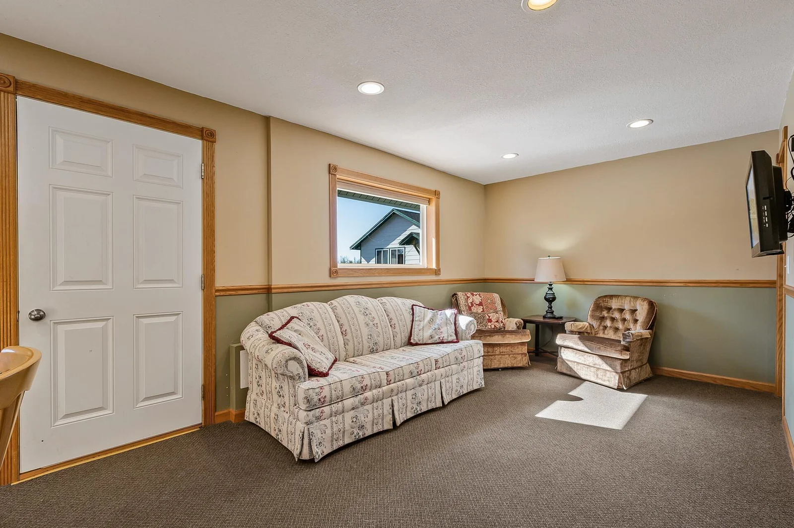 2 bedroom Cabin interior