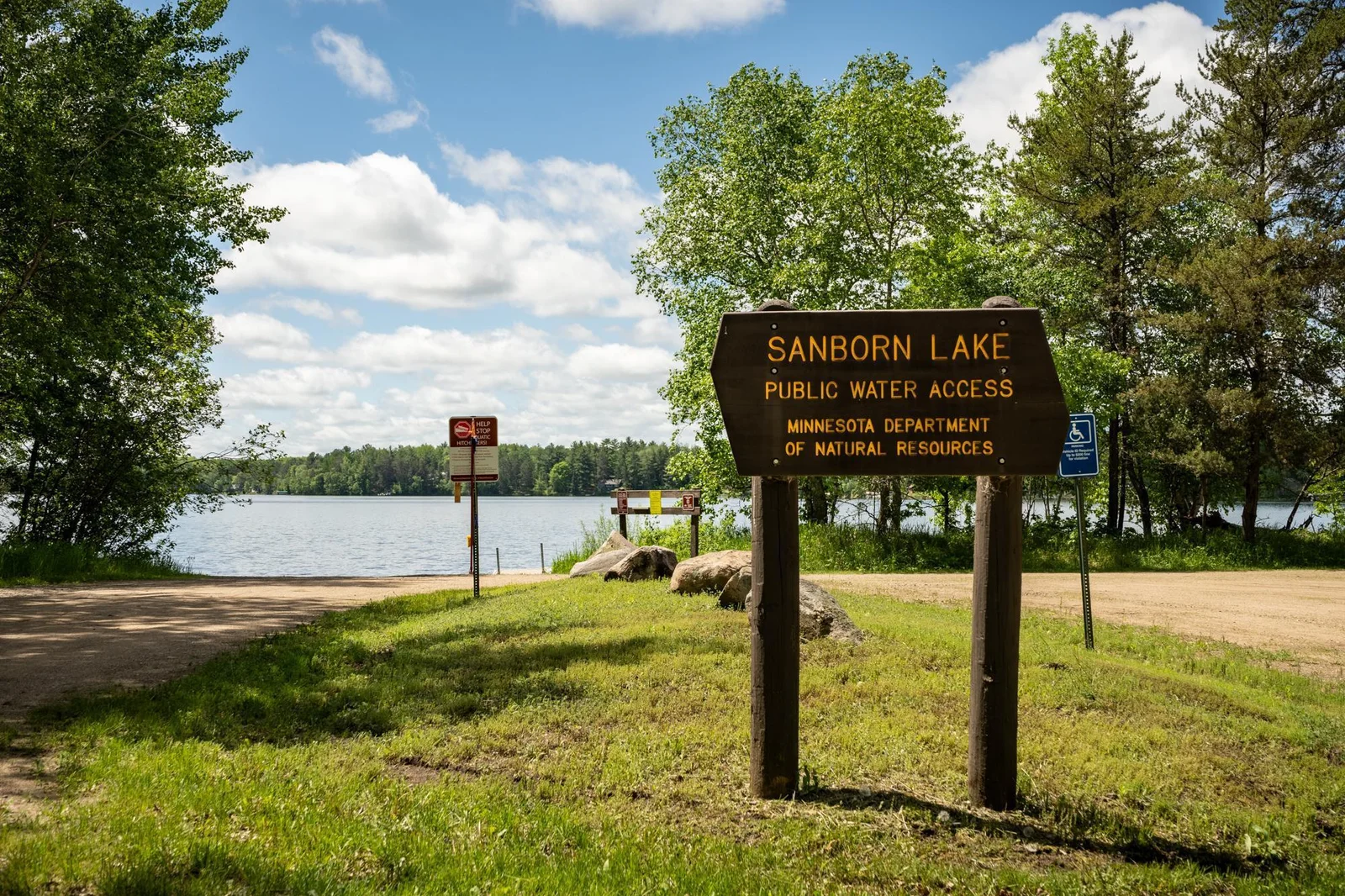 The public landing is just a few lots down the road from 779.