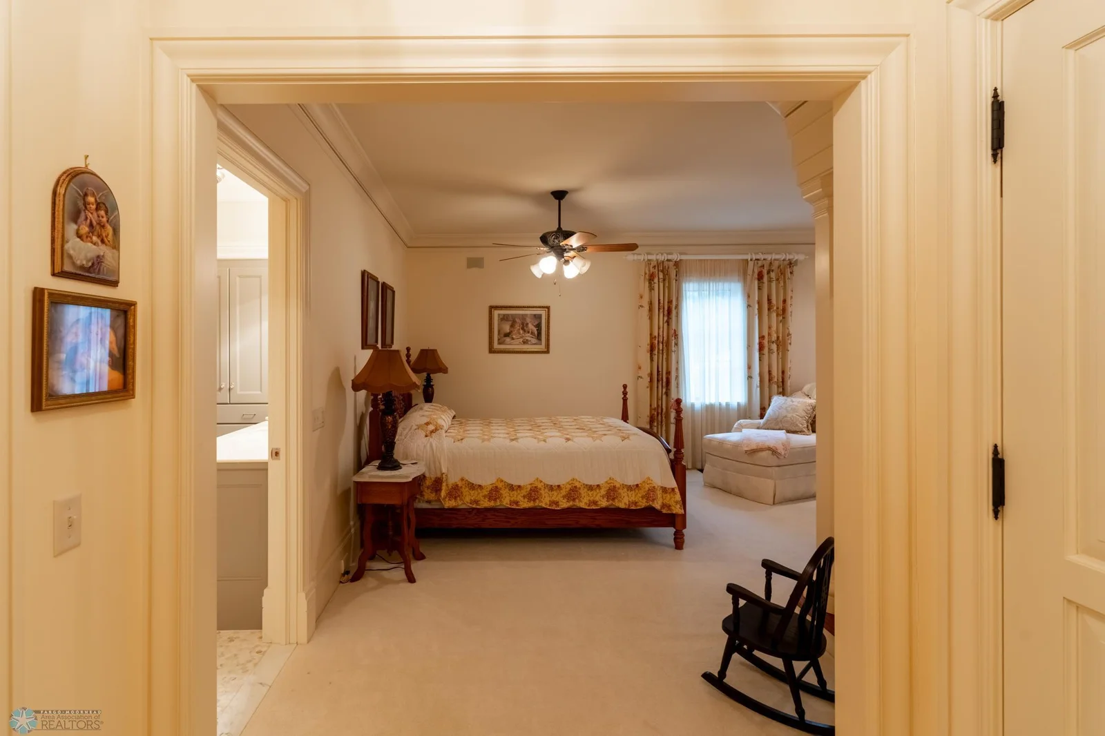 Upstairs Bedroom2