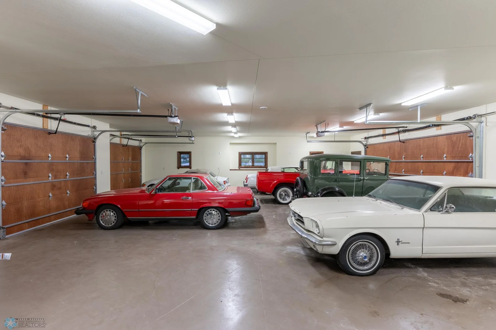 Detached Garage