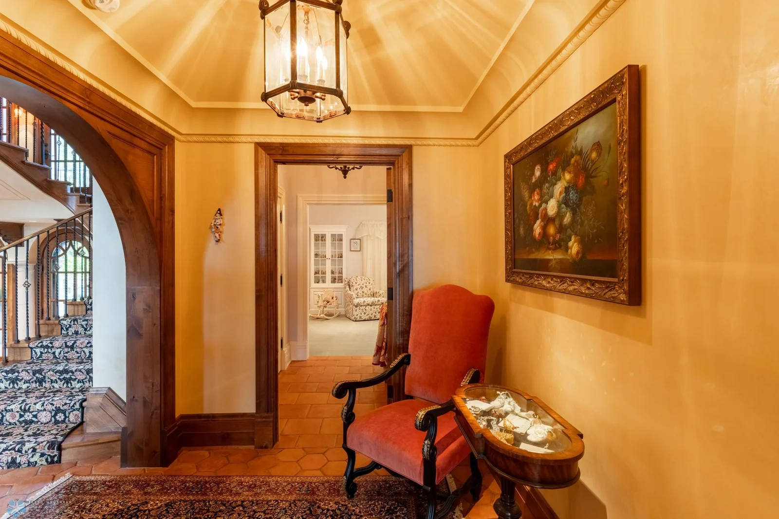 Grand Staircase Alcove
