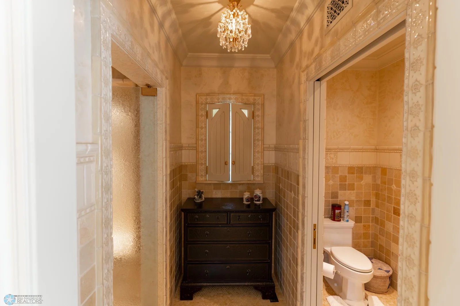 Primary Suite Toilet and Shower