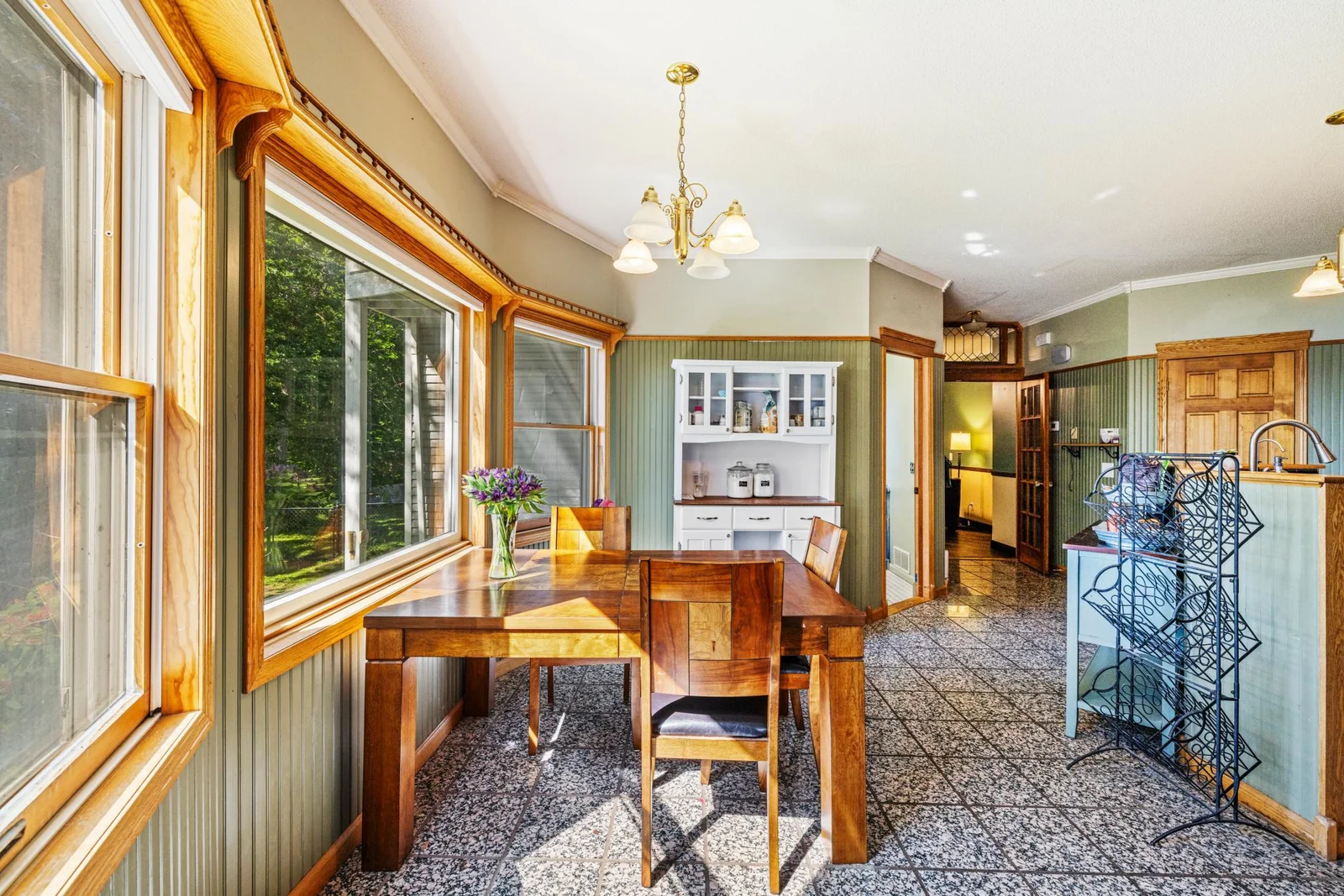 Dining area in kitchen