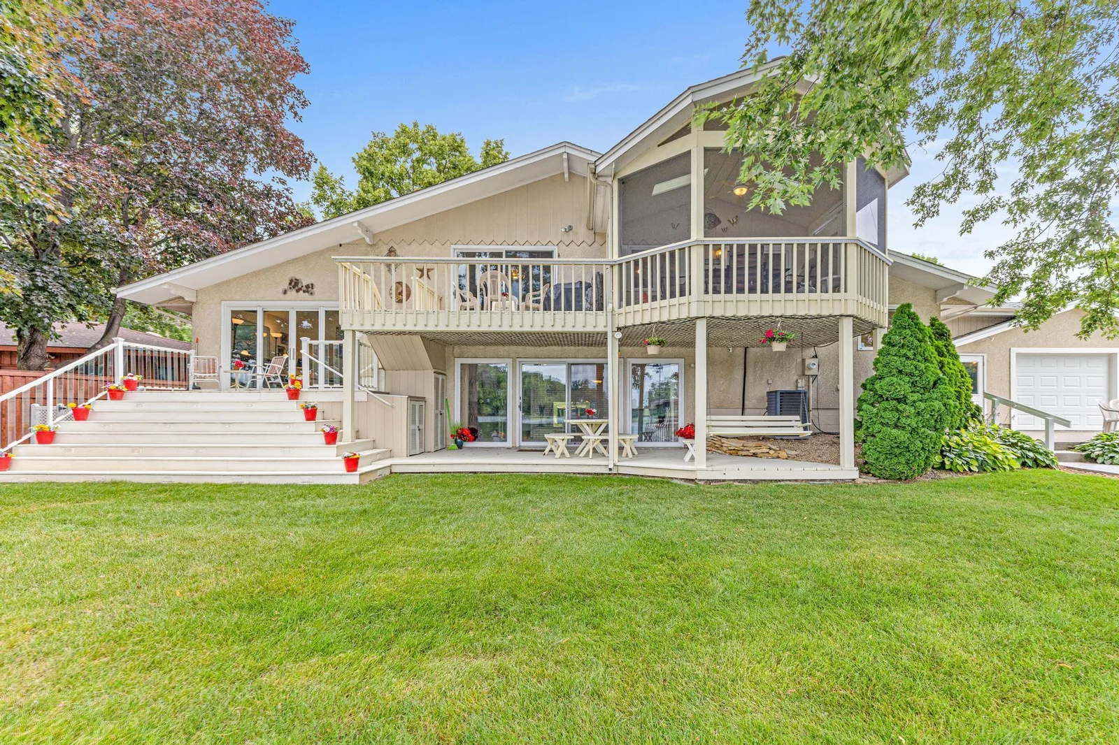 Welcome Home-750 Carla Lane!