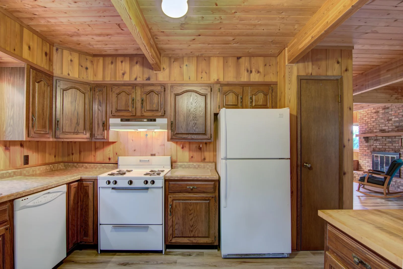 03-Kitchen-3.jpg