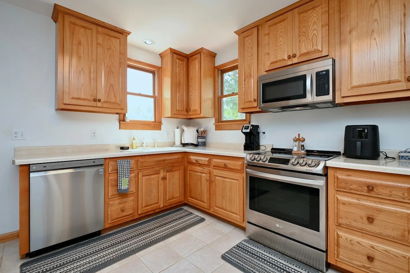 7 Kitchen I.jpg