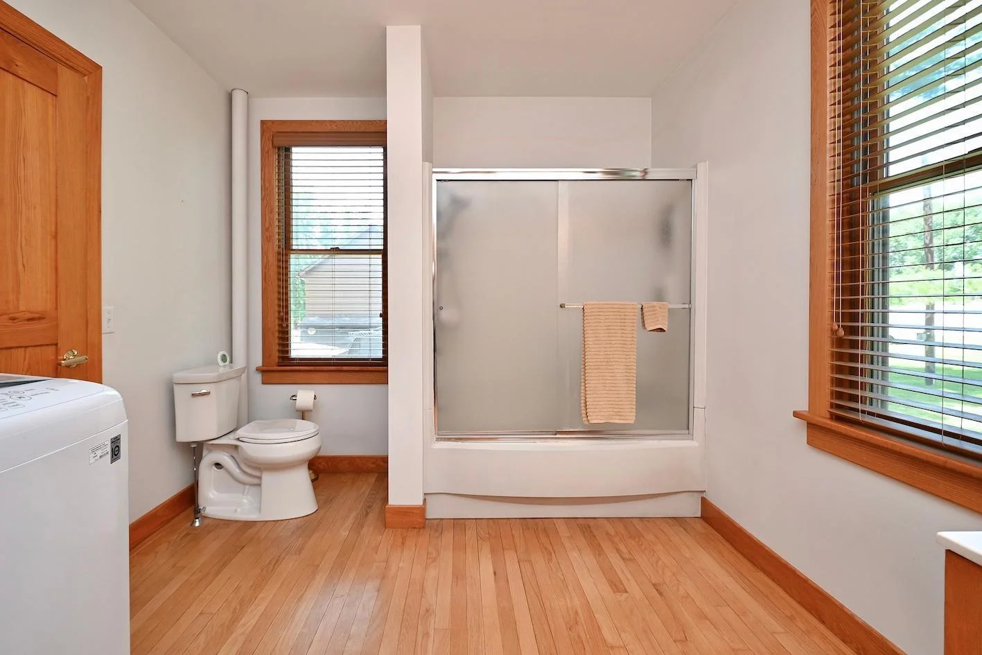 12 Bathroom II.jpg