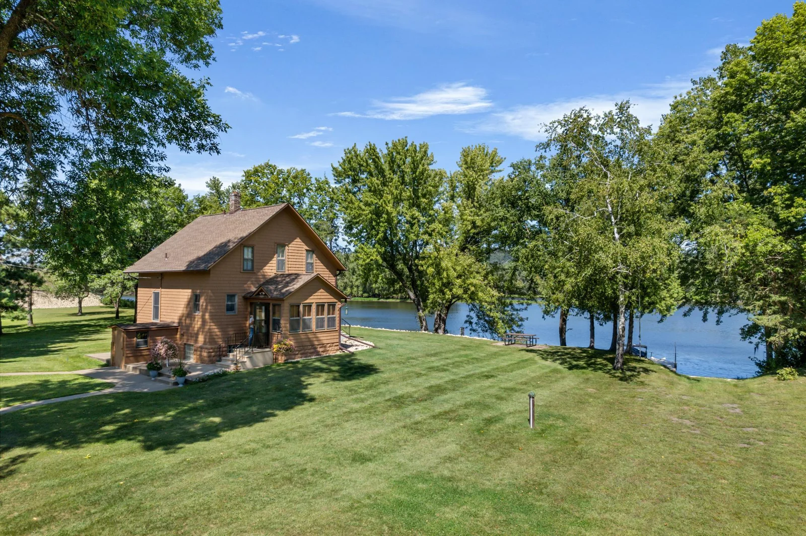 Photo 1 of 540 Prairie Island