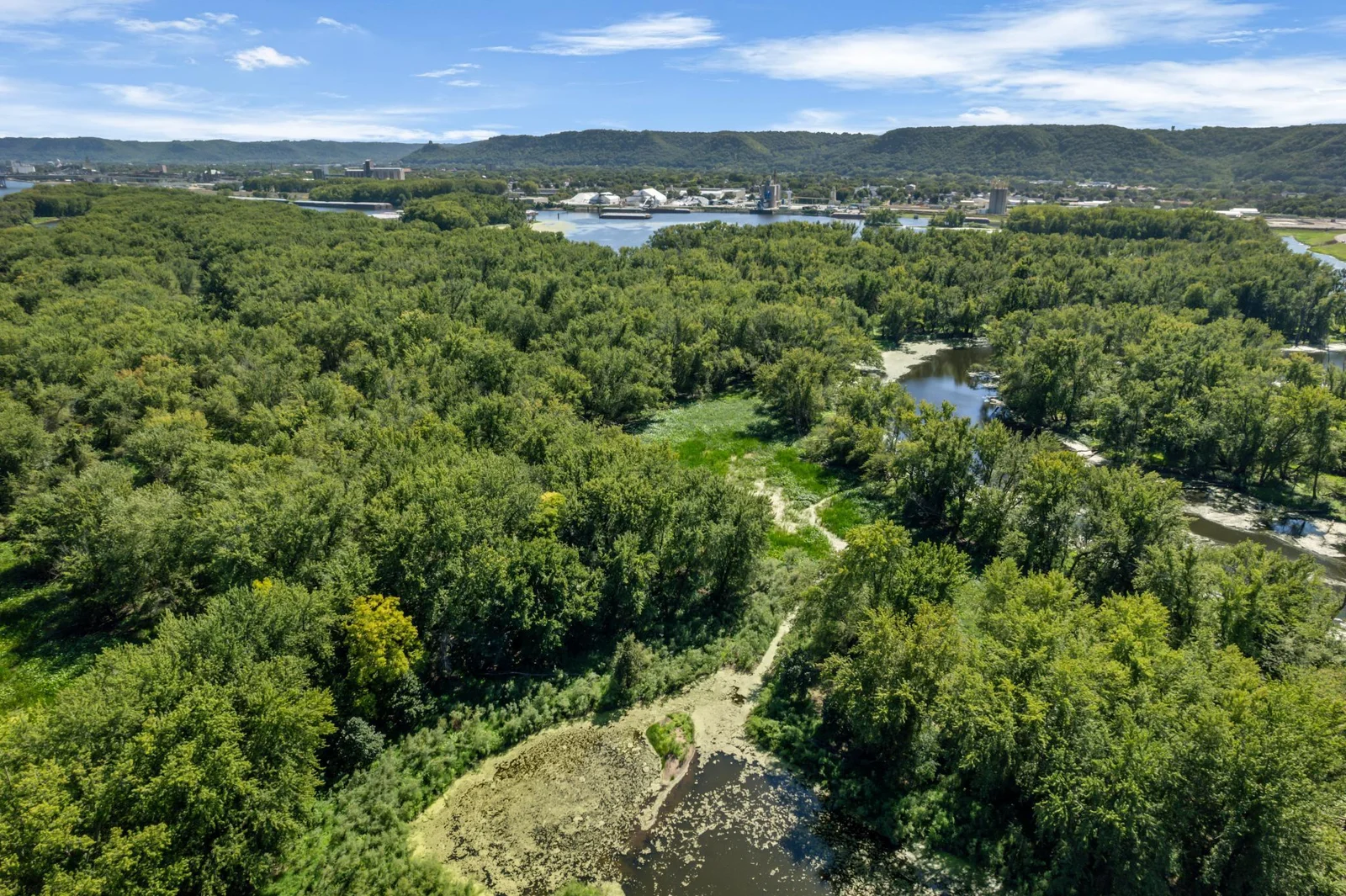 540 Prairie Island v2 (7).jpg