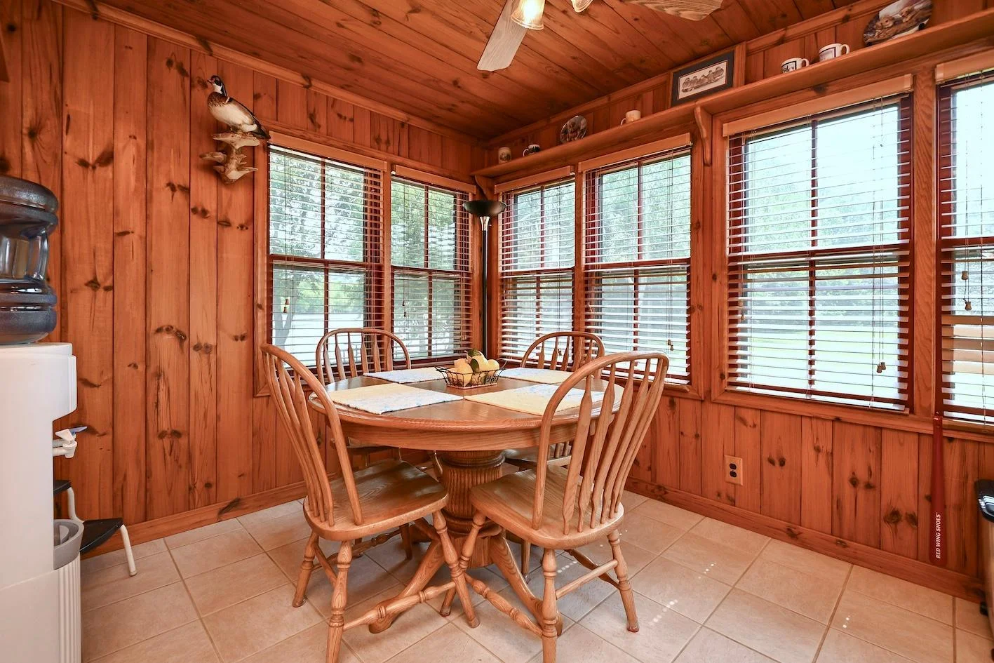 10 Dining Room.jpg
