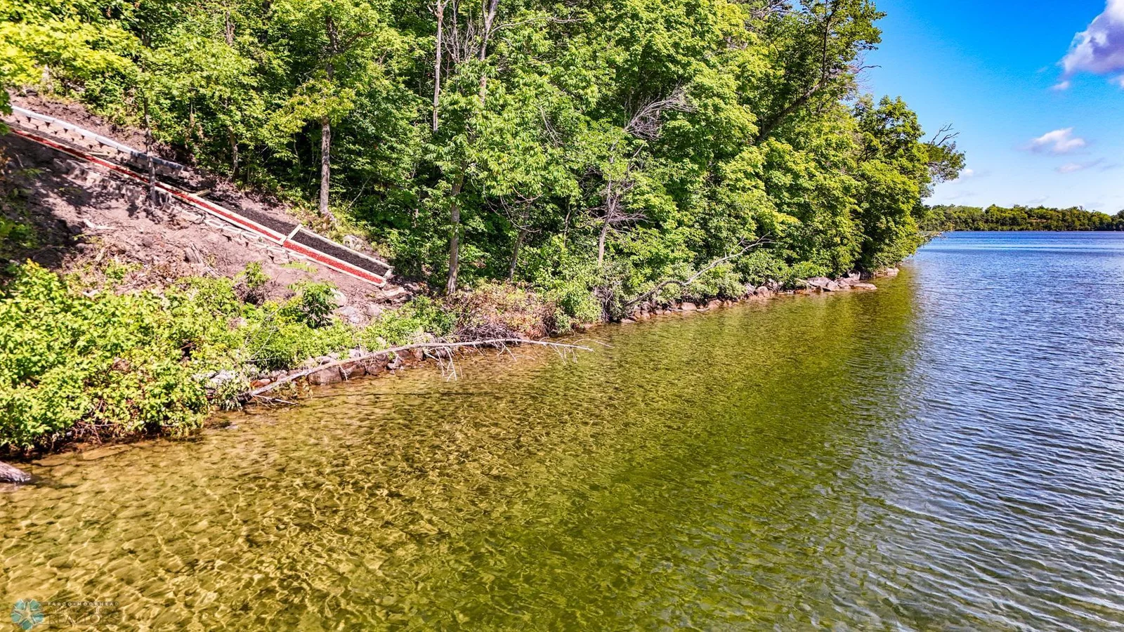 170' of Lakeshore