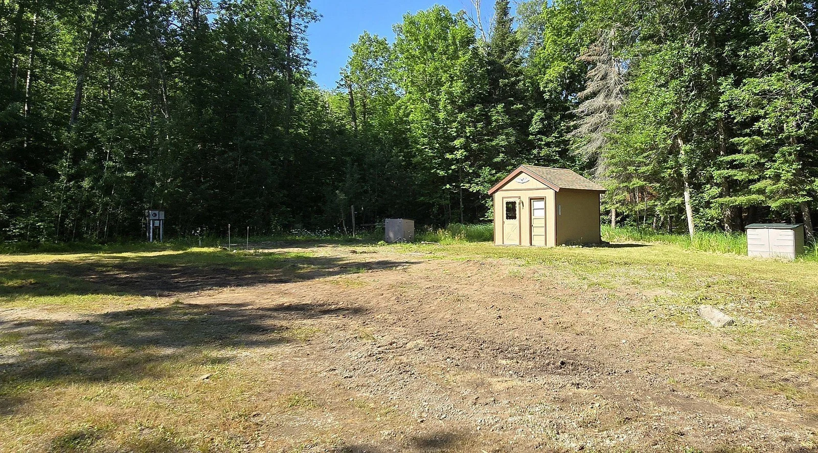 fishcleaning/storage bldg, well, electric.jpg