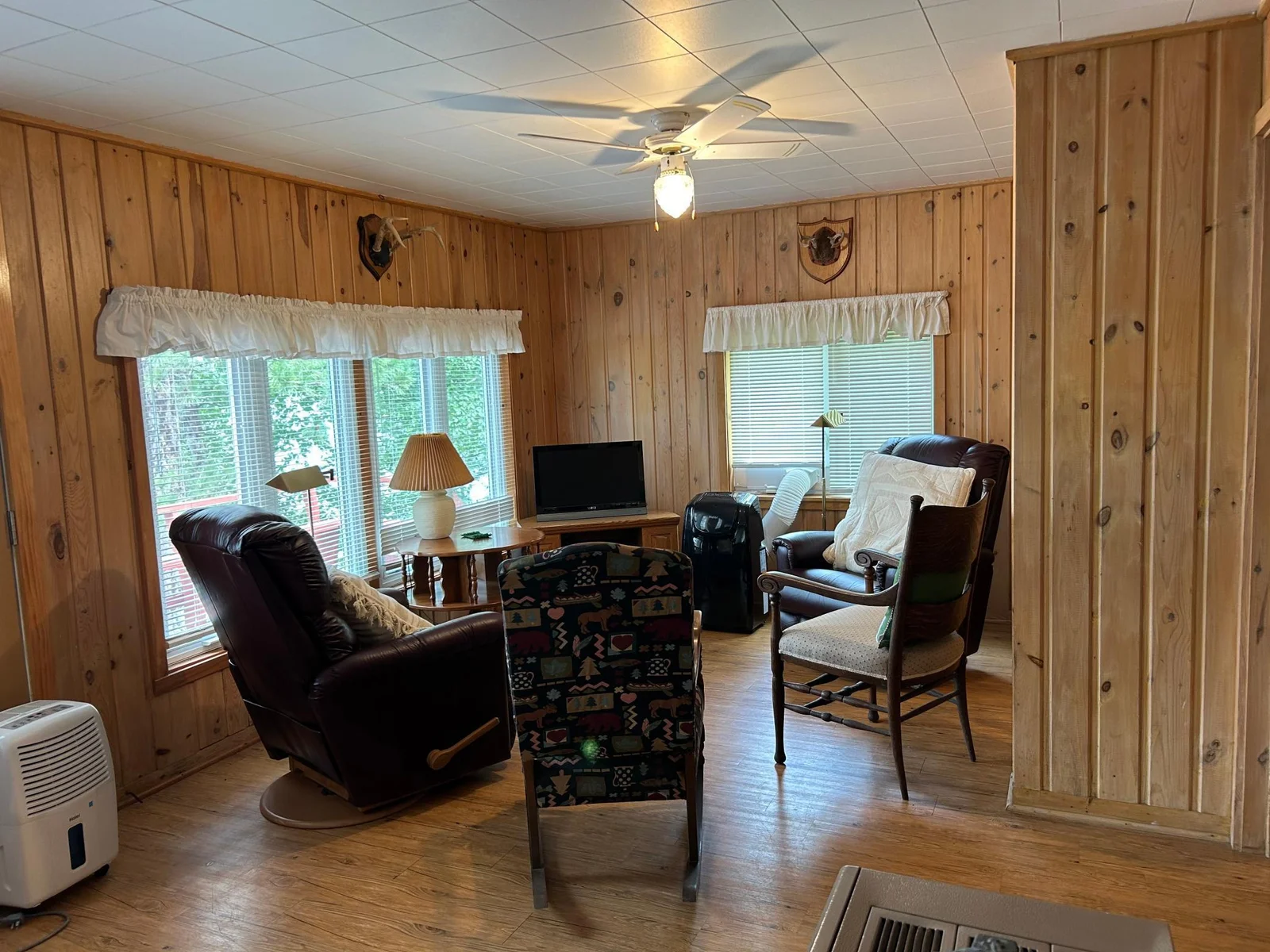 Living Room Area.jpg