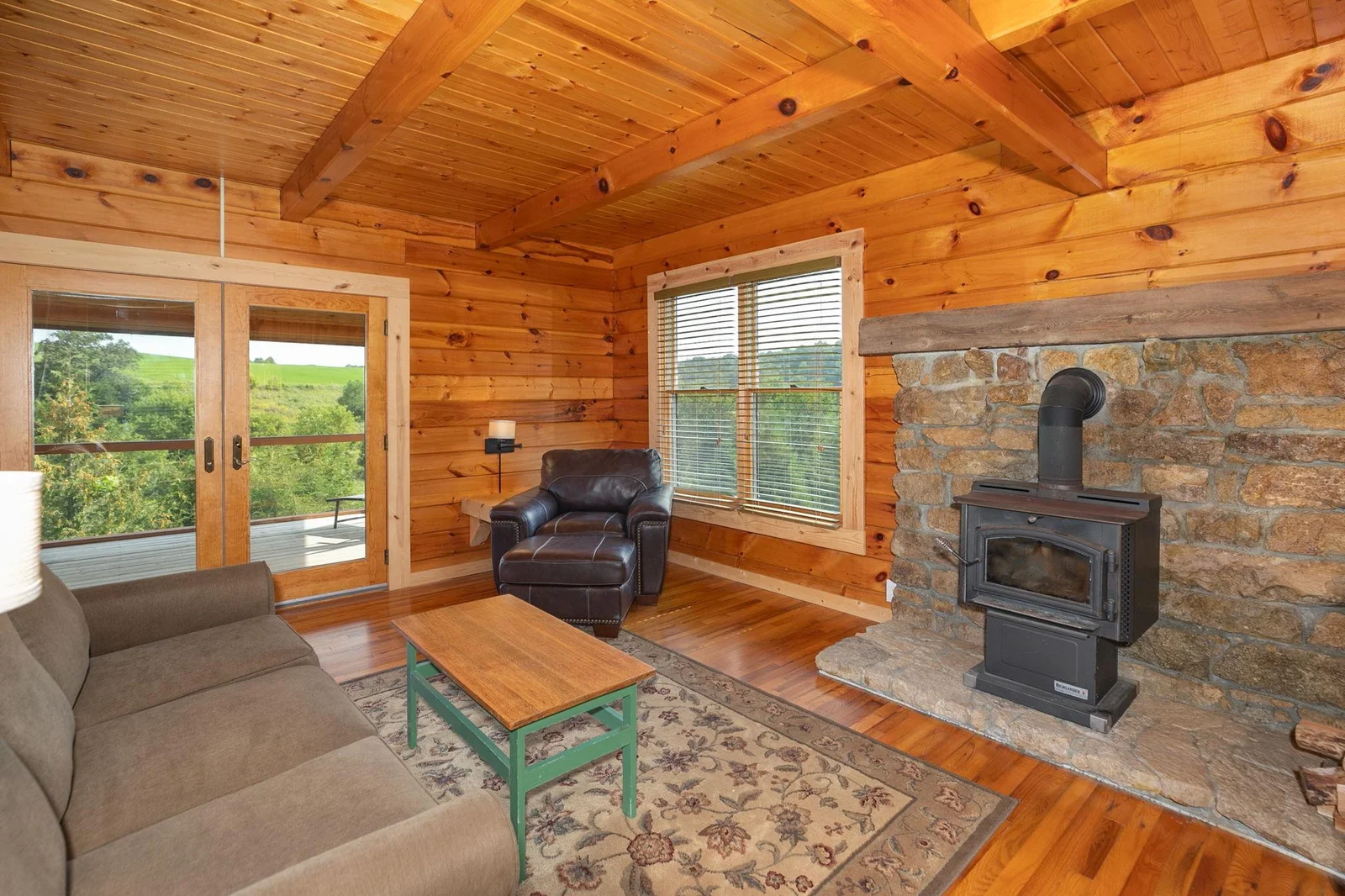 6-web-or-mls-07-Living Room.jpg