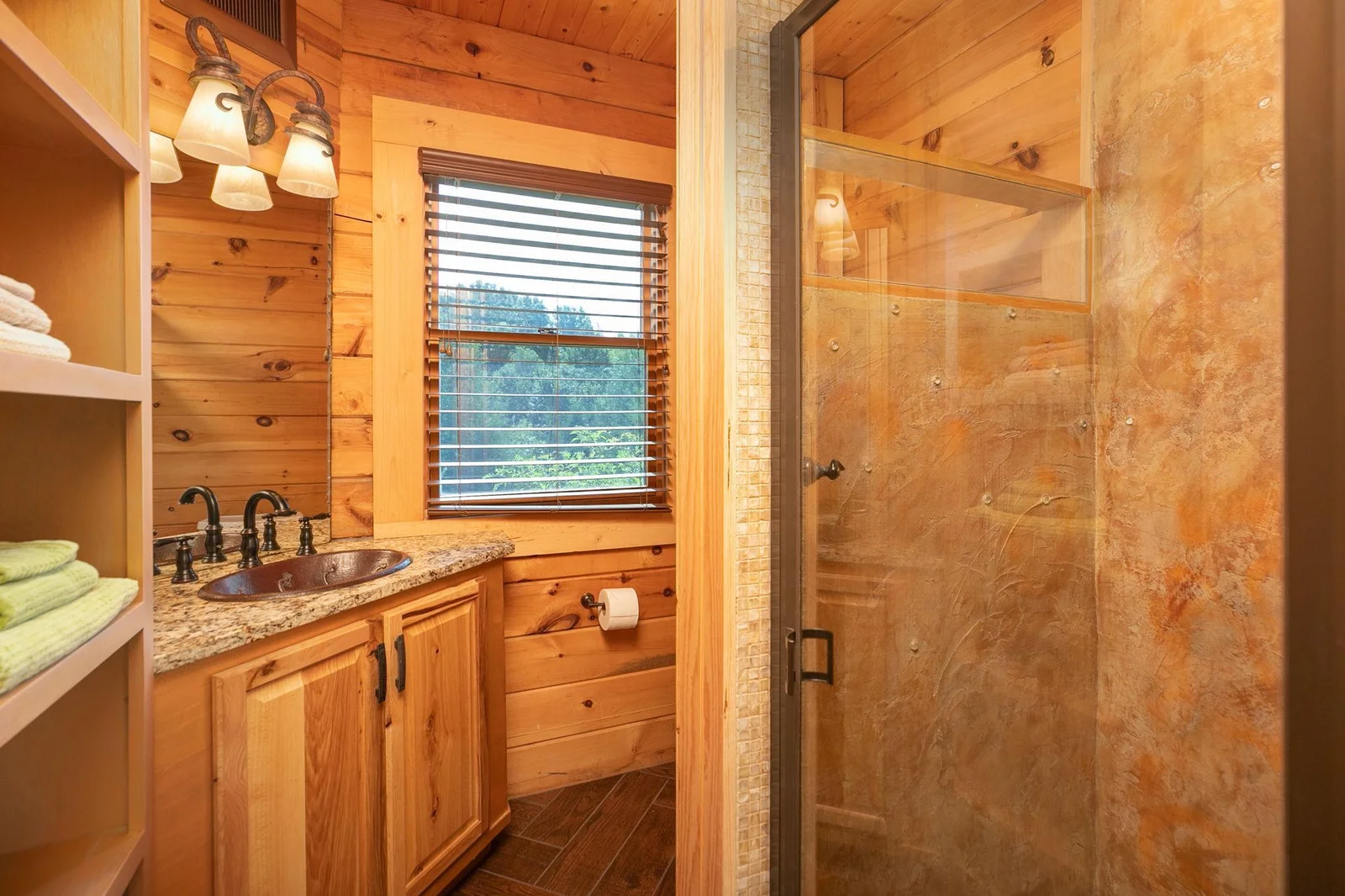 16-web-or-mls-20-Bathroom.jpg