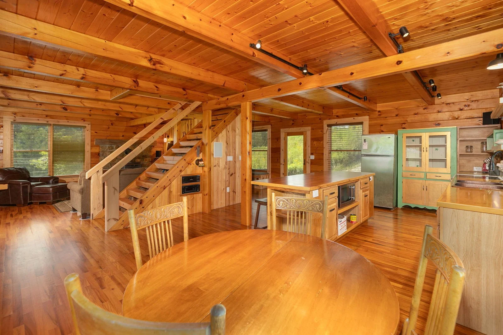 4-web-or-mls-15-Dining Room.jpg