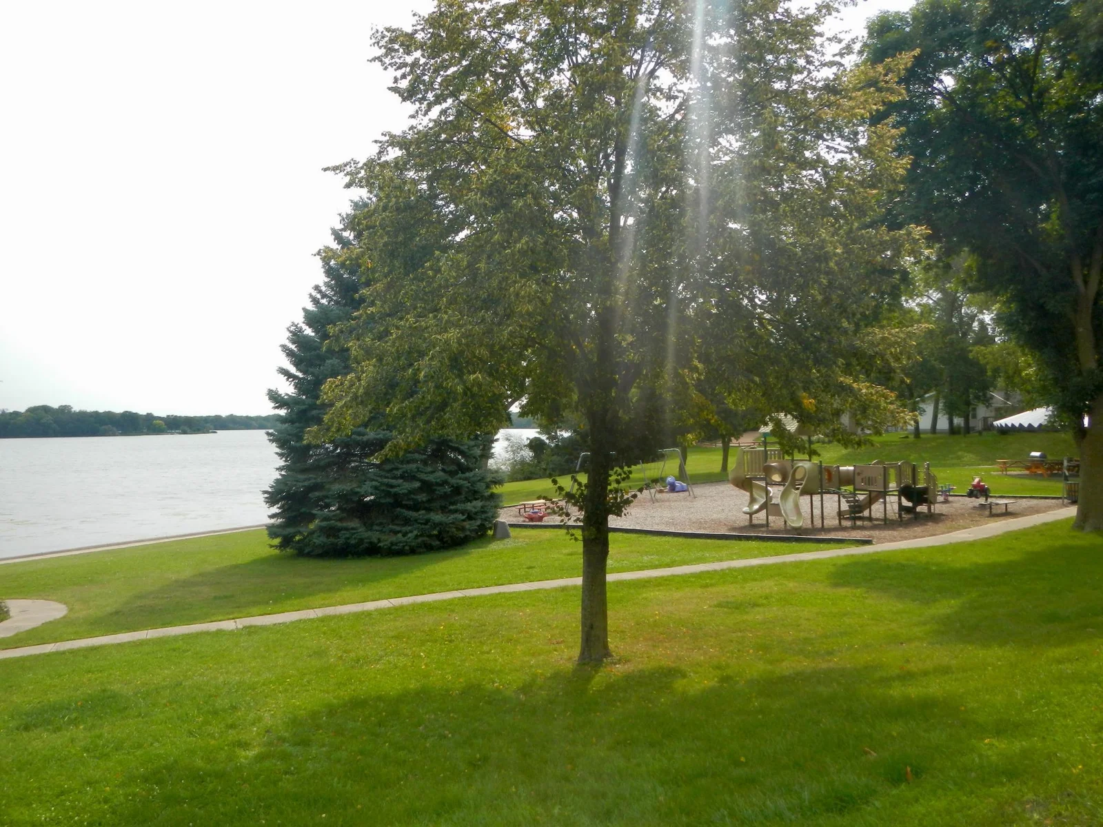 Thumbnail photo 5