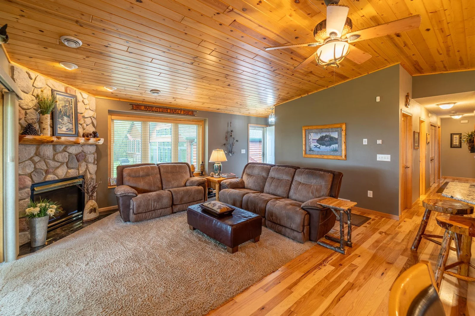 Living Room.jpg