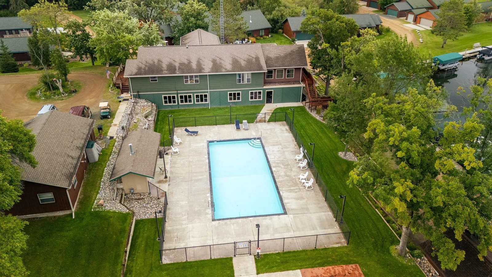 Tom's Harbor - Swimming Pool.jpg