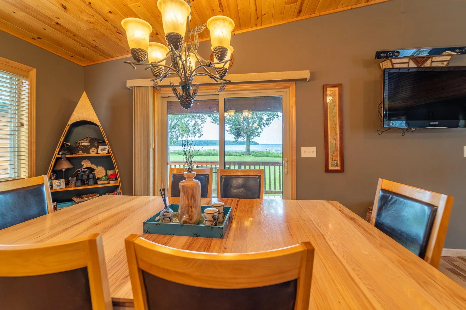 Dining Room.jpg
