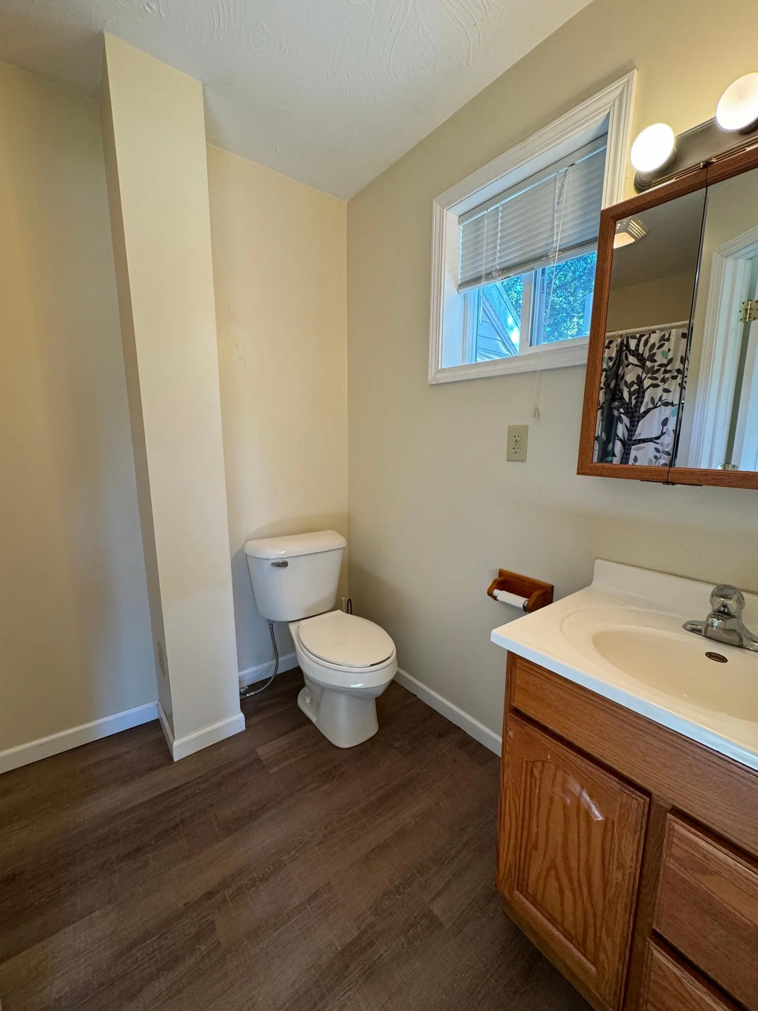 BATH 1.jpg