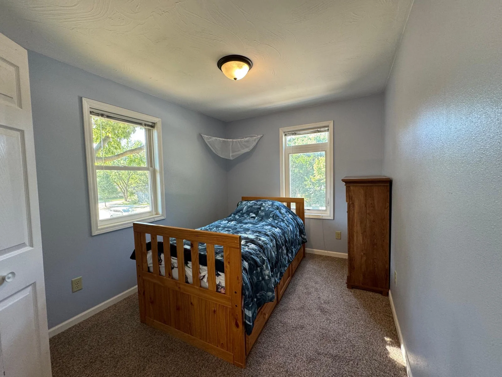 Bed 2.jpg