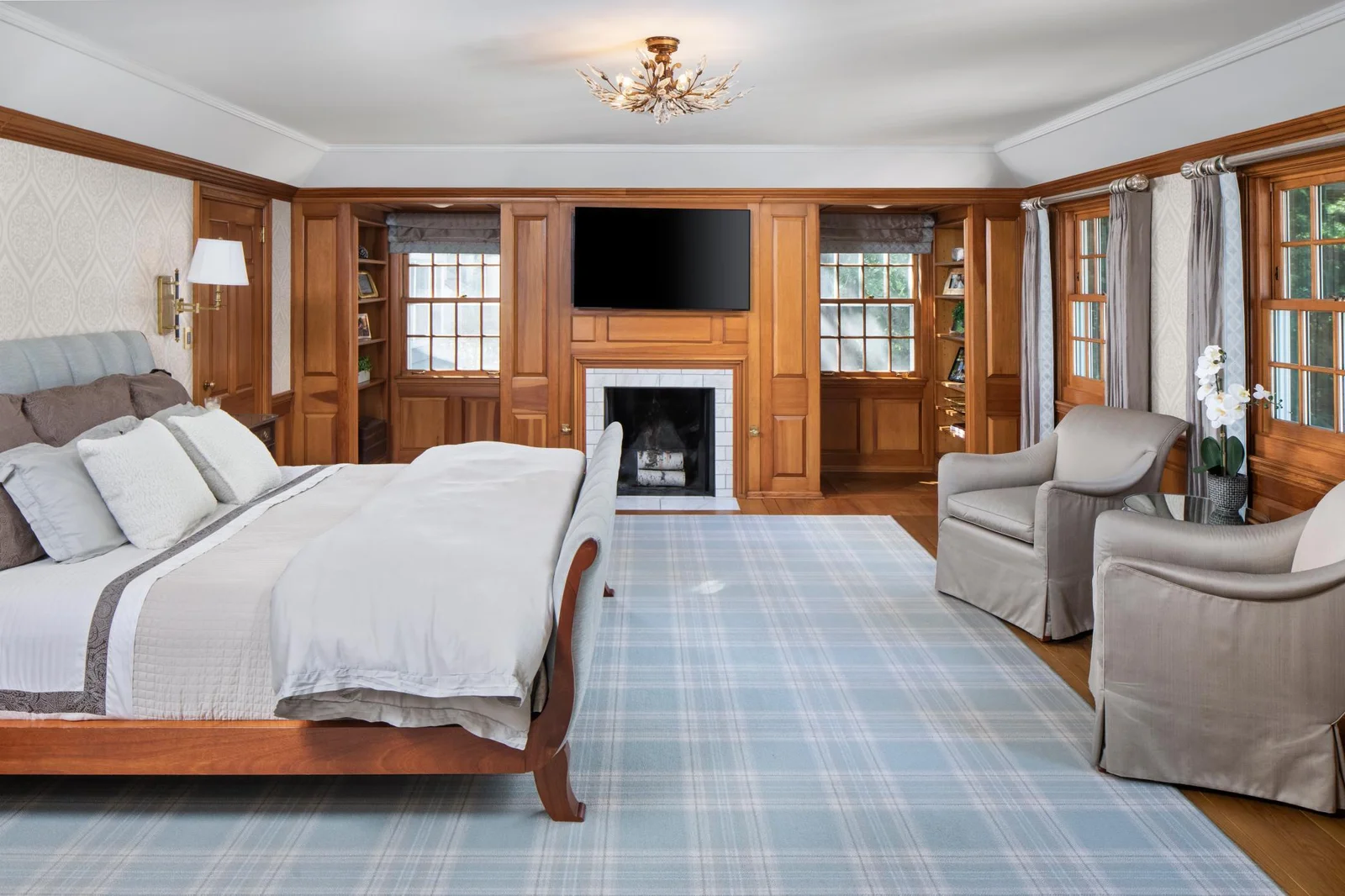 Primary Bedroom Suite, with 2 Walk-in Closets, Office and Full Bathroom