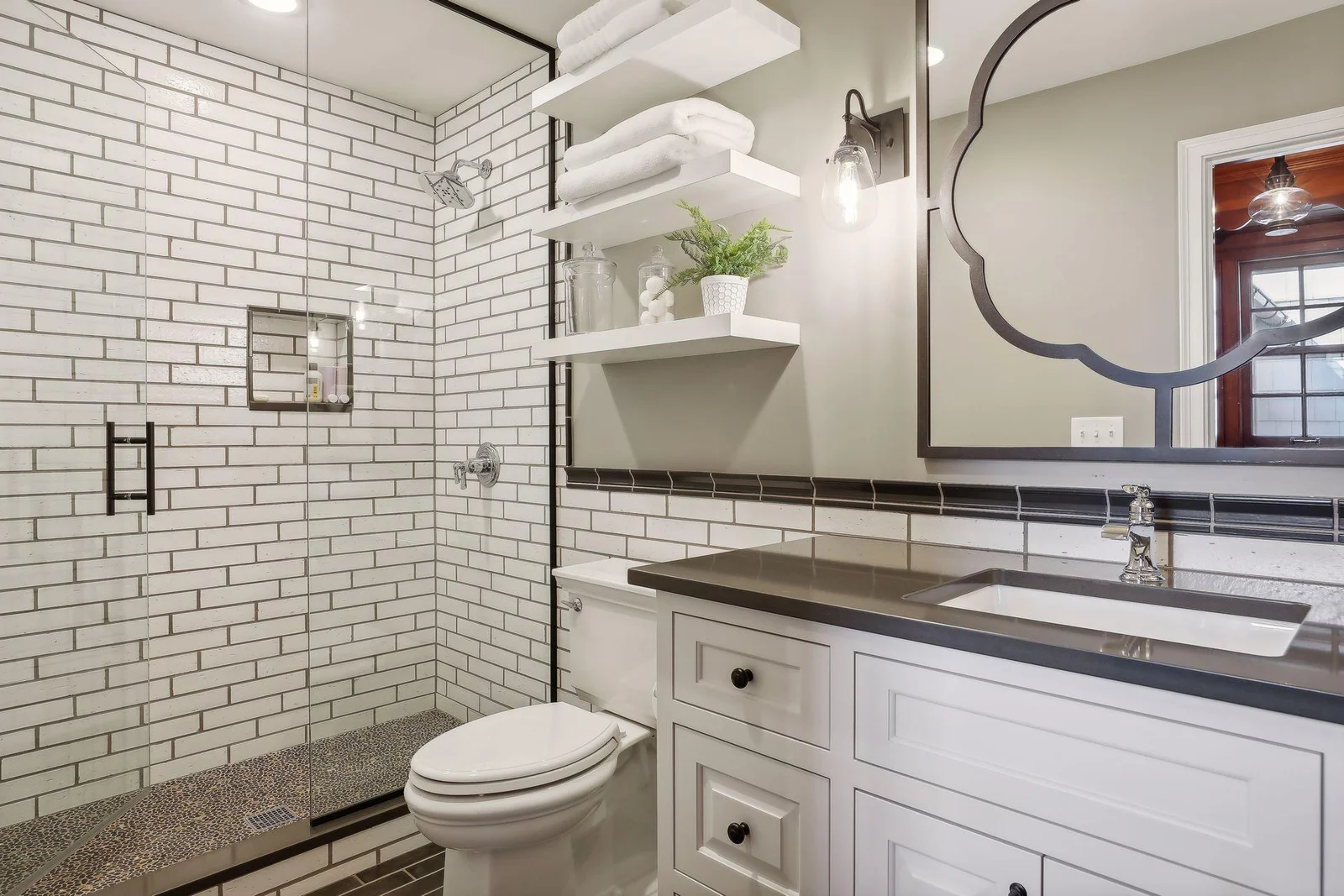 Bathroom Shared by Bedroom #3 and #4