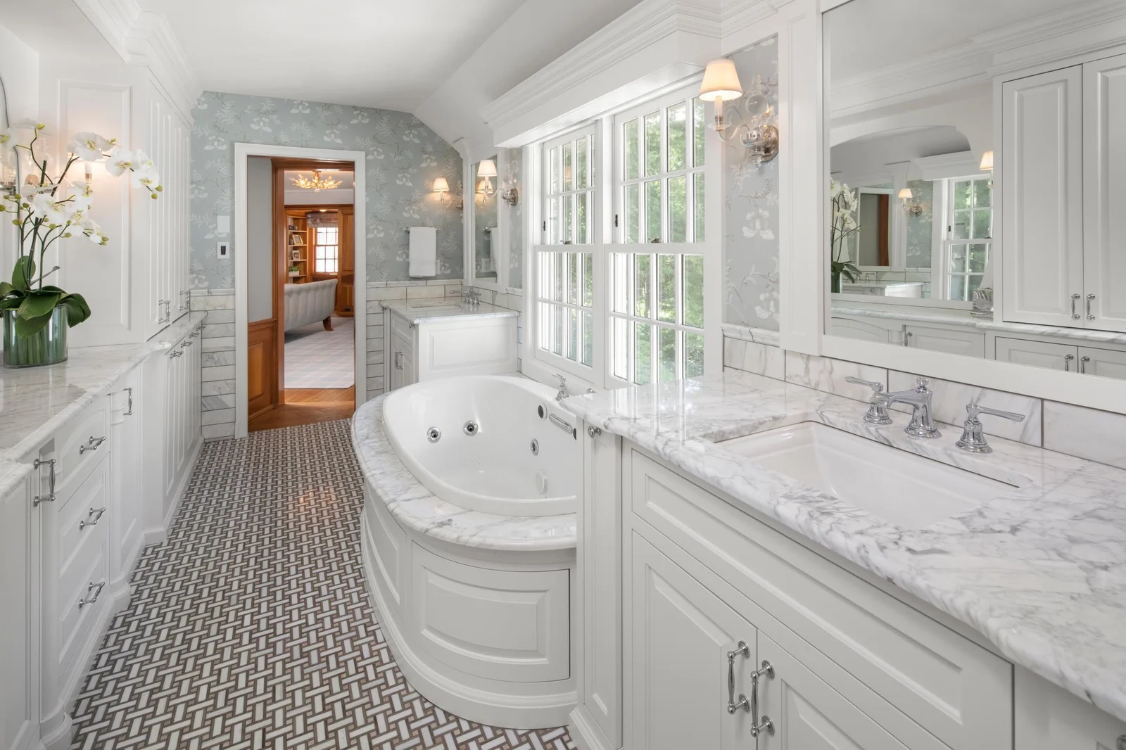 Full Primary Bathroom