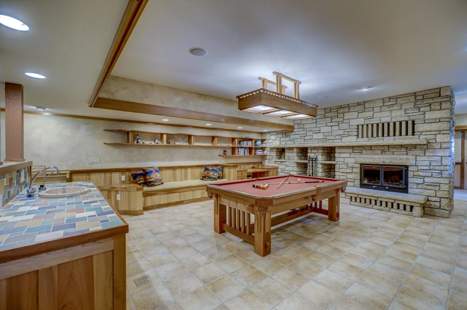 Wet bar and fireplace