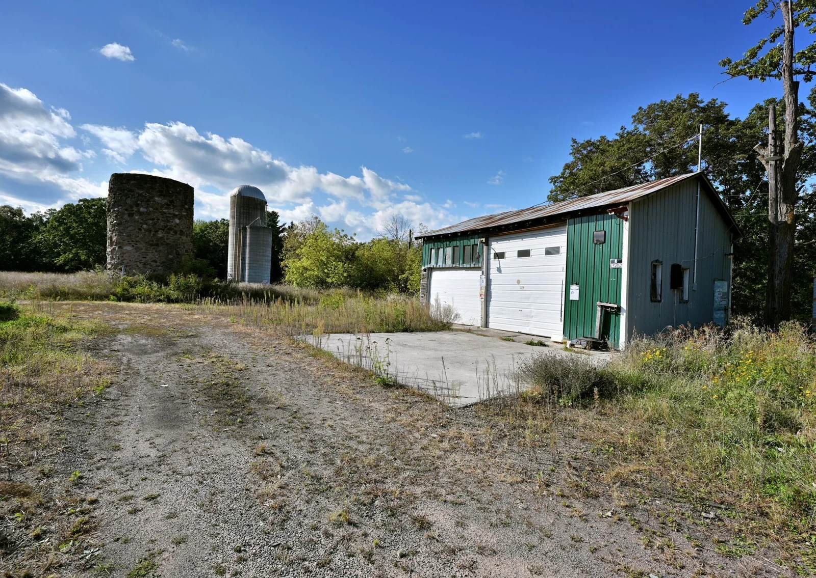 2 Stall Garage   30 x 22
