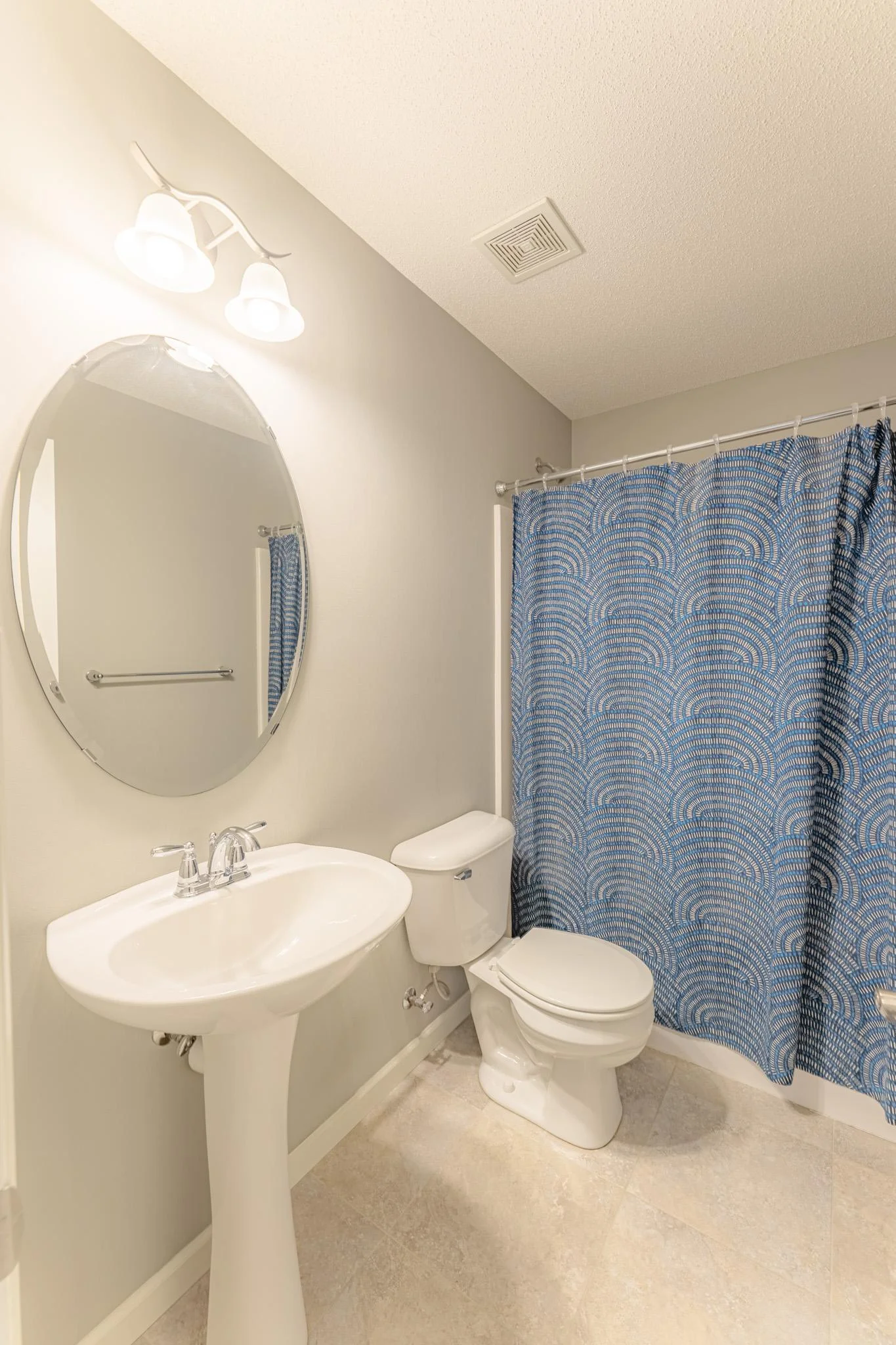Main floor full bath.