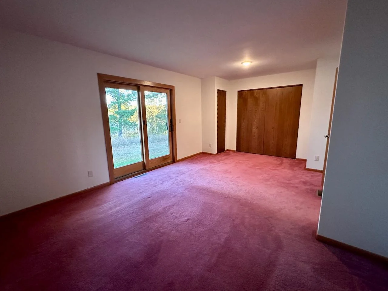 Bedroom 2 w/ lake view