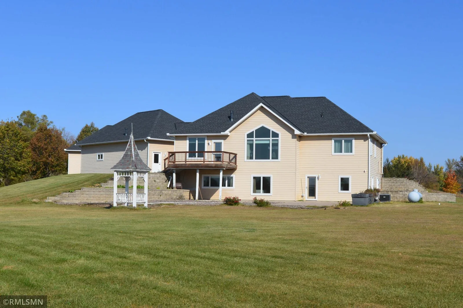 44154 Skogman Lake Rd 002.jpg